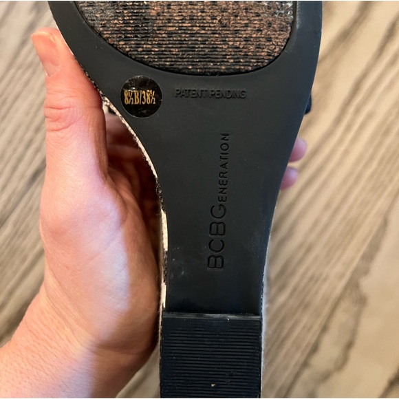 BCBG Womens 8.5 Patent Leather Wedge Sandals Zebra Print Strappy Open Toe - Picture 6 of 13